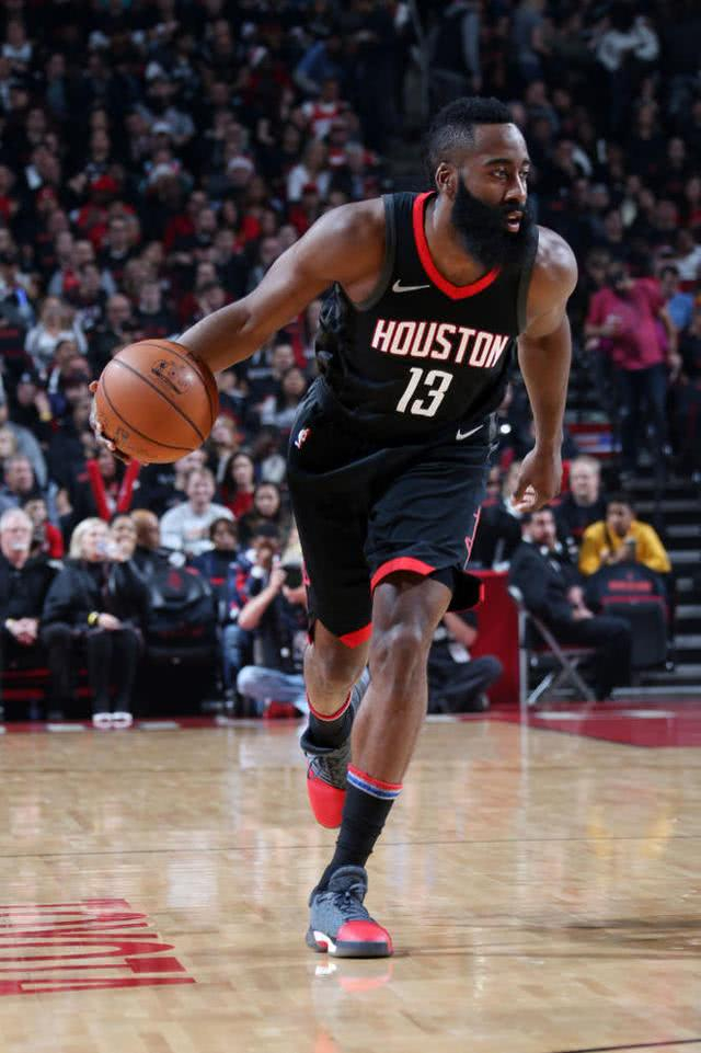 今晨国王杯焦点战;圣安东尼奥马刺更衣室发声;引发热议;轮换策略成焦点的简单介绍 今晨国王杯焦点战;圣安东尼奥马刺更衣室发声;引发热议;轮换策略成焦点的简单介绍