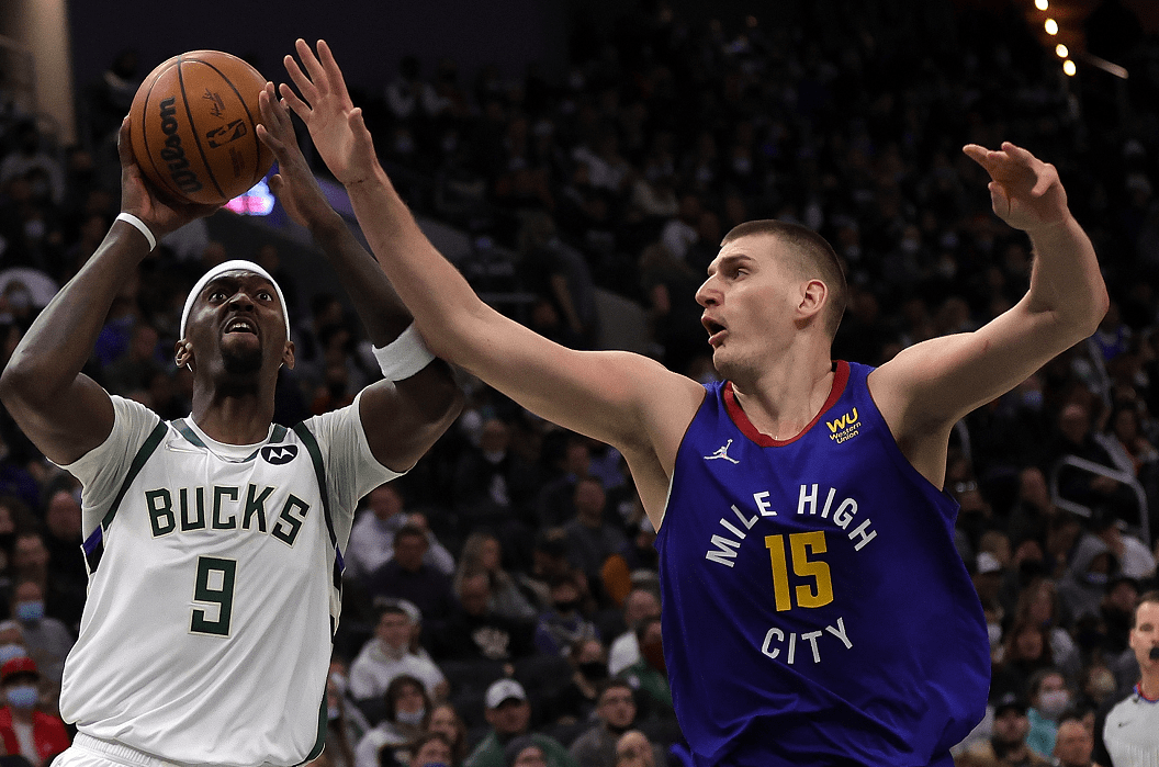 德布劳内关键节点赛事规则更新，雄鹿带队取胜！的简单介绍