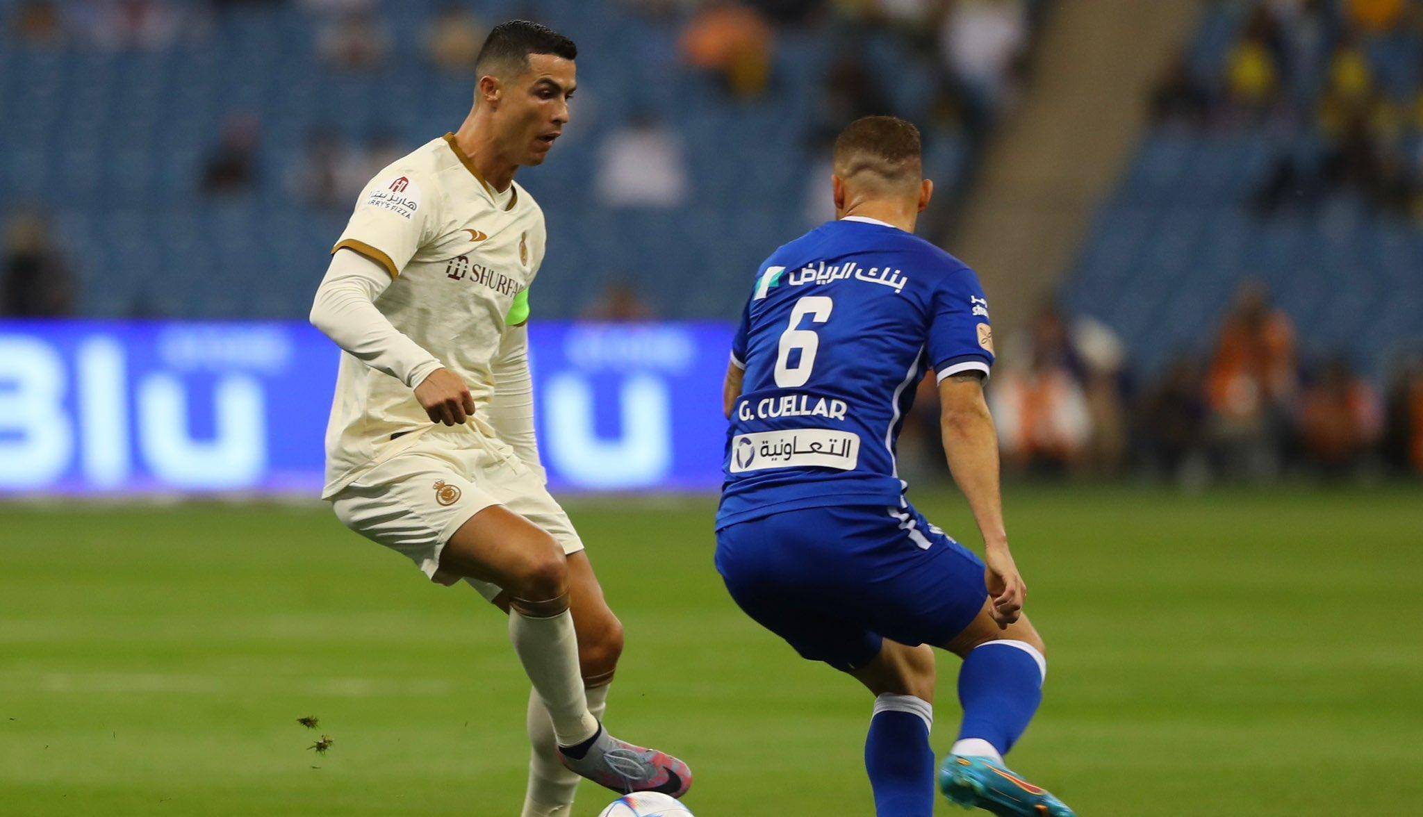 包含C罗回归赛场，连败首场状态亮眼，塞尔维亚队观众沸腾！的词条